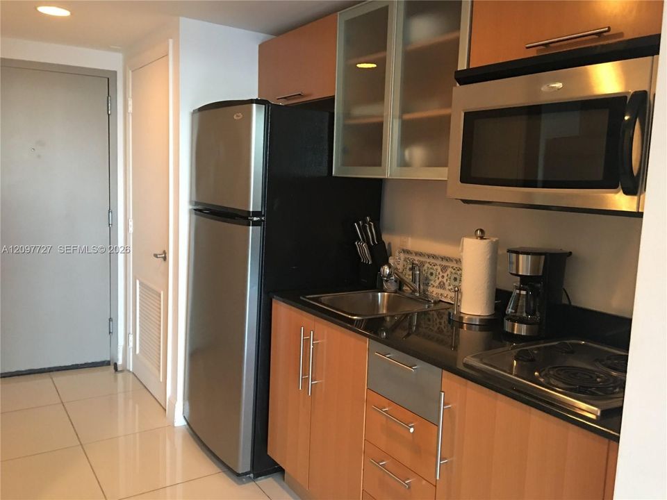 For Sale: $255,000 (0 beds, 1 baths, 503 Square Feet)