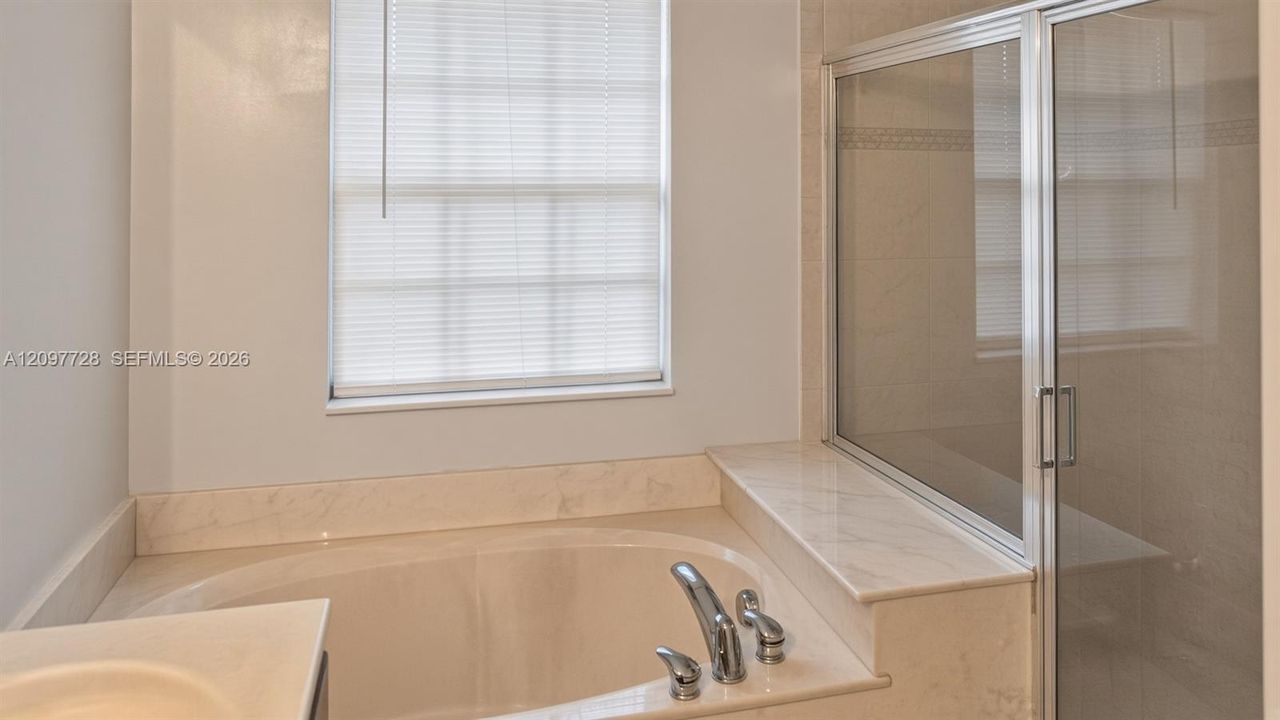 For Sale: $535,000 (4 beds, 2 baths, 2077 Square Feet)