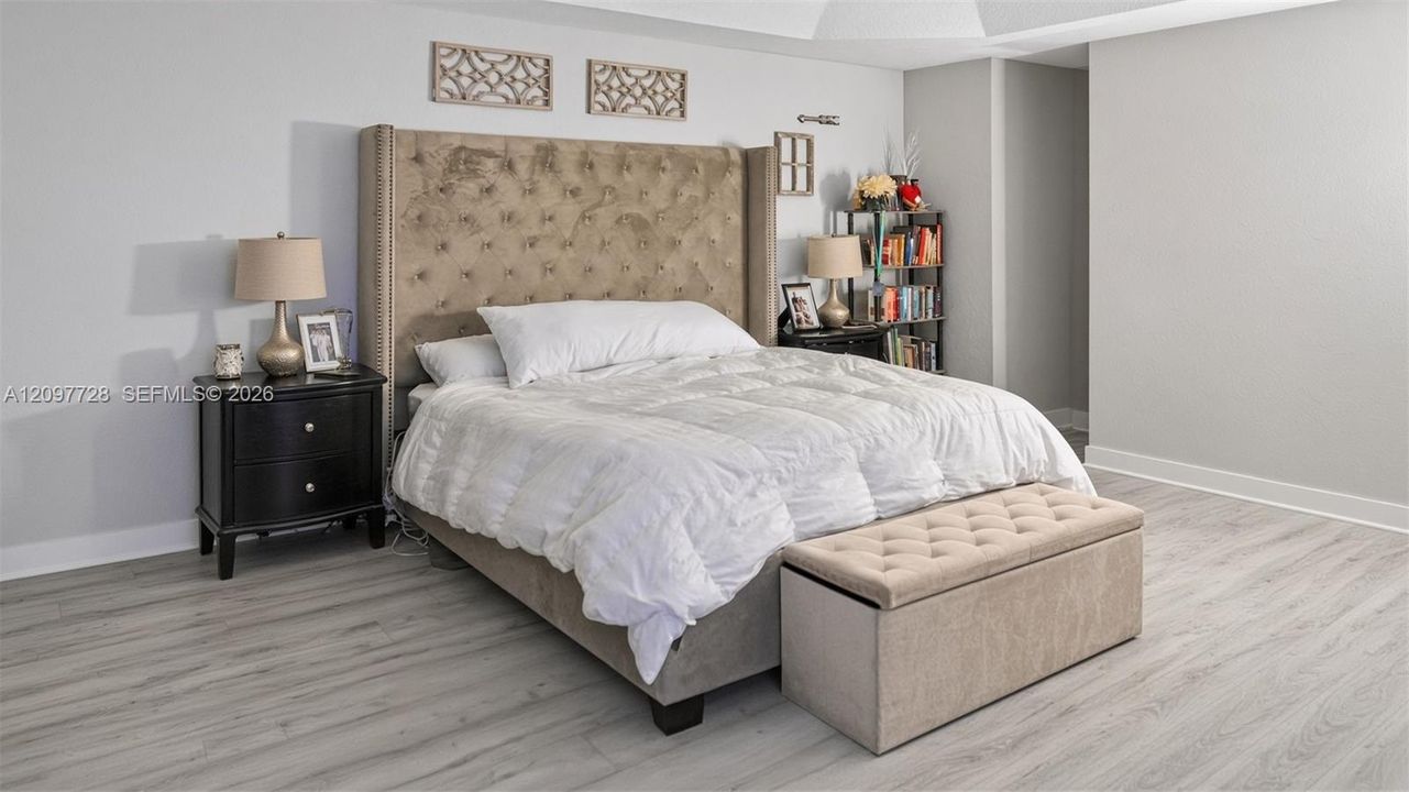For Sale: $535,000 (4 beds, 2 baths, 2077 Square Feet)