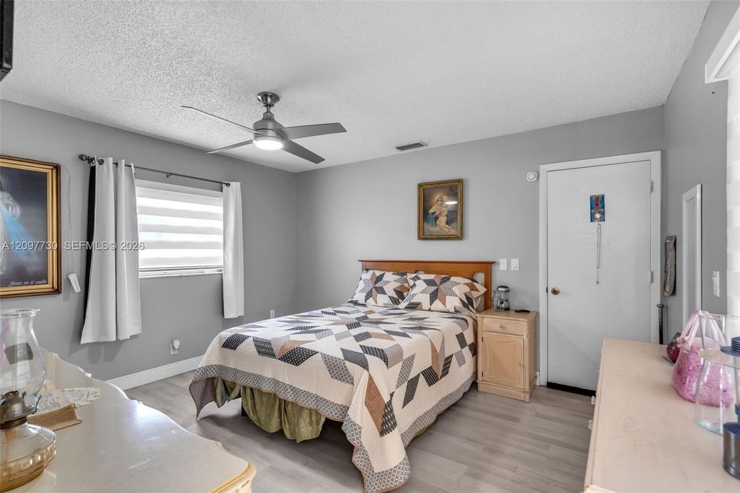For Rent: $4,200 (3 beds, 2 baths, 1655 Square Feet)