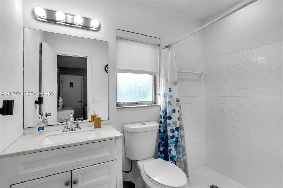 For Rent: $4,200 (3 beds, 2 baths, 1655 Square Feet)