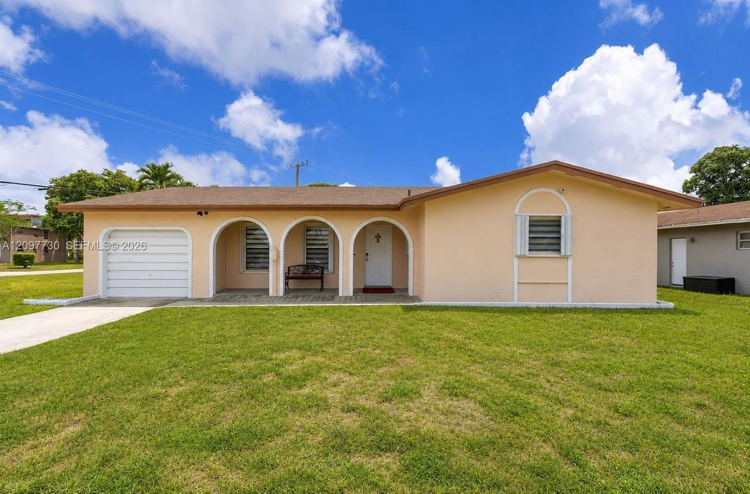 For Rent: $4,200 (3 beds, 2 baths, 1655 Square Feet)