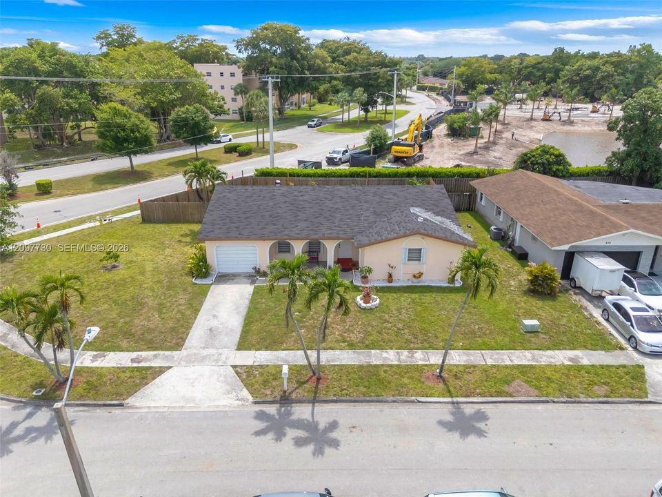 For Rent: $4,200 (3 beds, 2 baths, 1655 Square Feet)