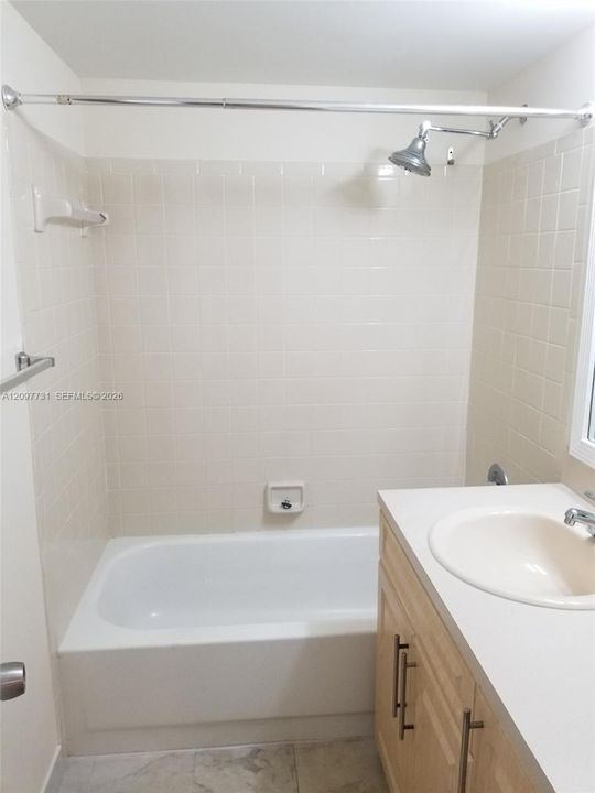 For Rent: $1,750 (2 beds, 2 baths, 767 Square Feet)