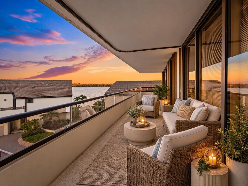 Balcony - Virtually staged