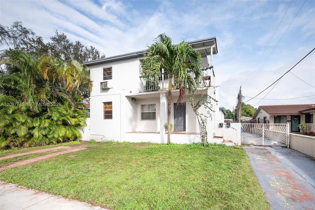 For Rent: $2,650 (2 beds, 2 baths, 1250 Square Feet)