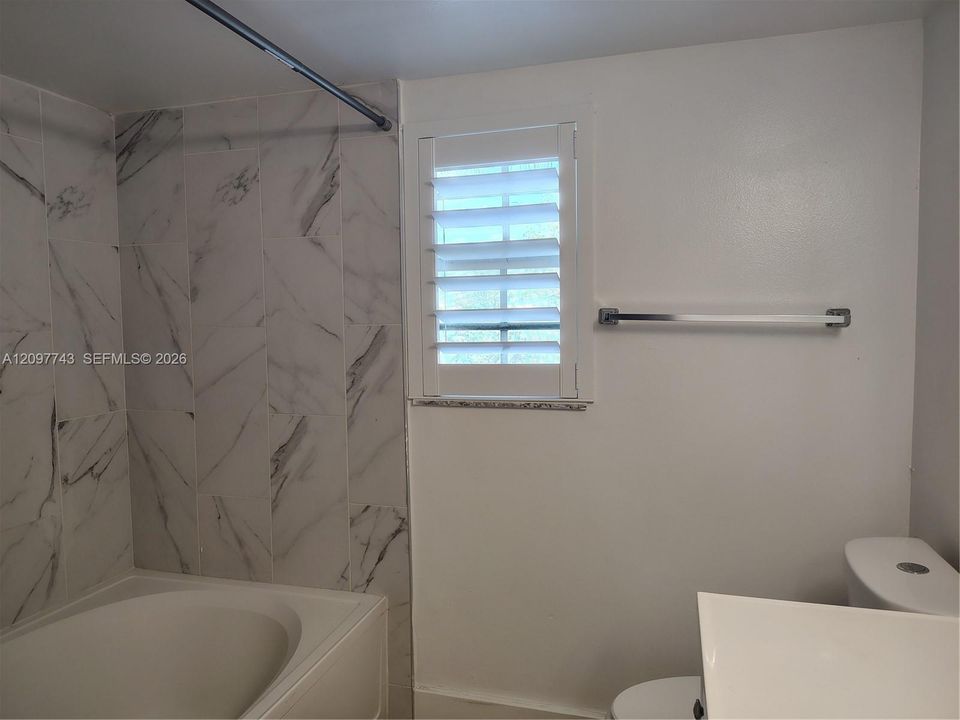 For Rent: $2,300 (2 beds, 2 baths, 1065 Square Feet)