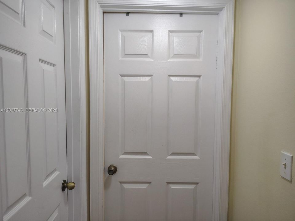 For Rent: $2,300 (2 beds, 2 baths, 1065 Square Feet)