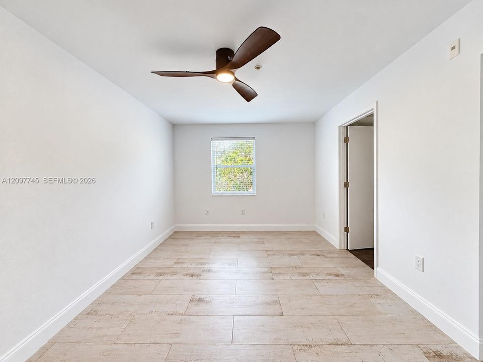 For Sale: $280,000 (2 beds, 2 baths, 1316 Square Feet)