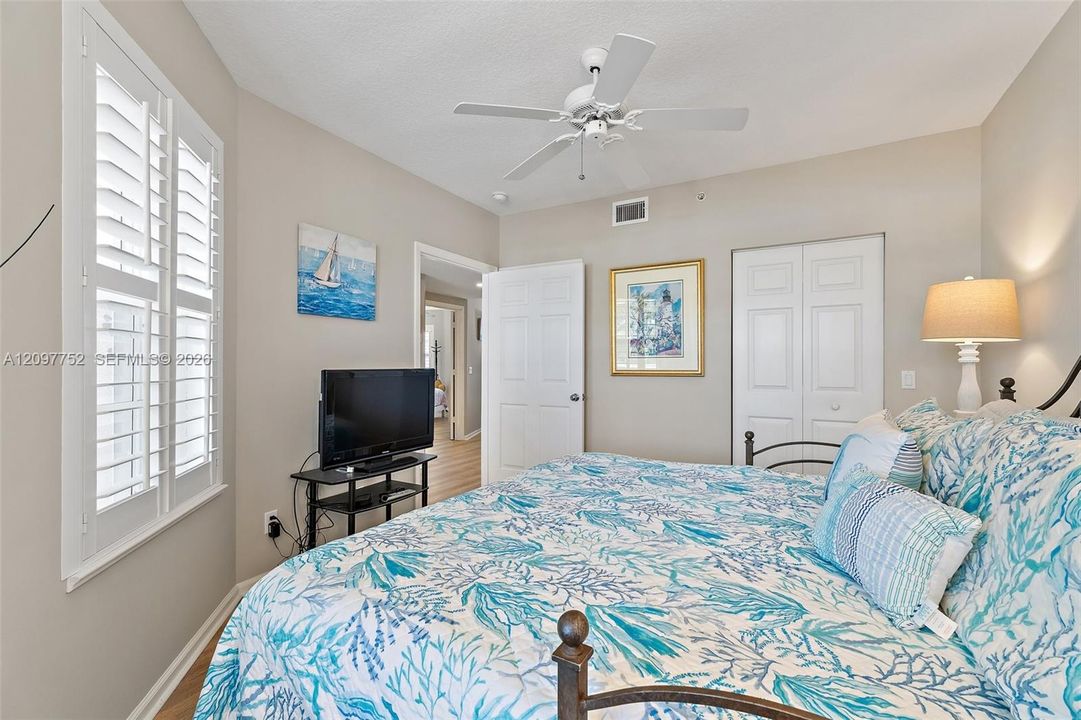 For Sale: $625,000 (2 beds, 2 baths, 1204 Square Feet)