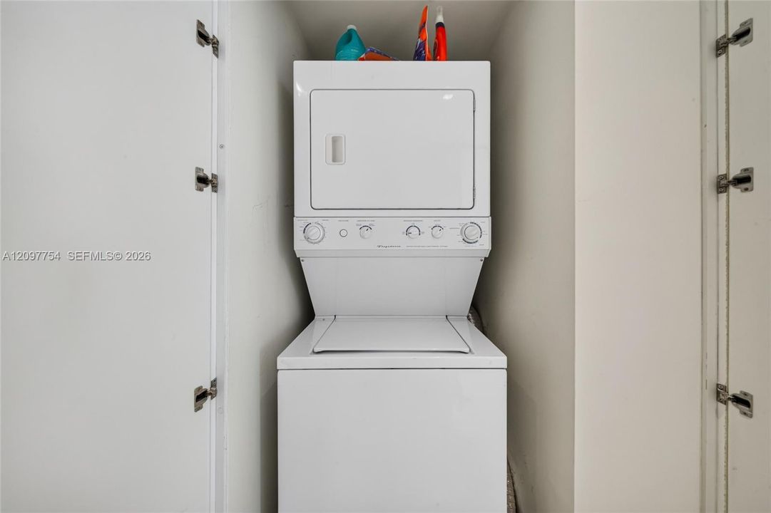 На продажу: $639,000 (1 спален, 1 ванн, 912 Квадратных фут)