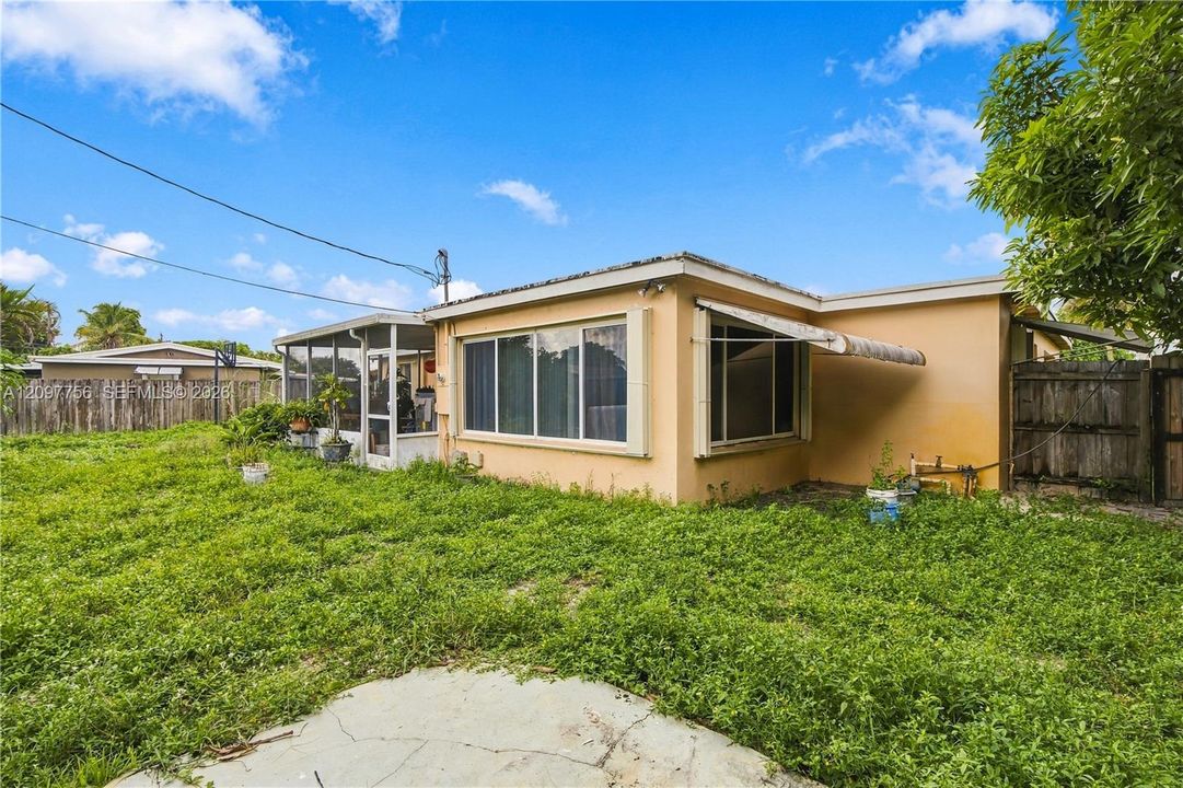 For Sale: $369,990 (3 beds, 2 baths, 1480 Square Feet)