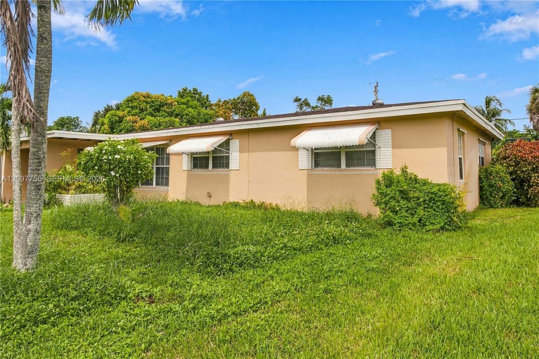 For Sale: $369,990 (3 beds, 2 baths, 1480 Square Feet)