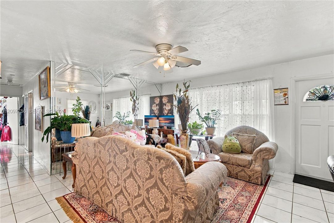 For Sale: $369,990 (3 beds, 2 baths, 1480 Square Feet)