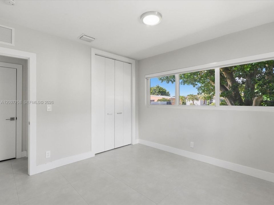 For Sale: $899,900 (4 beds, 3 baths, 1849 Square Feet)