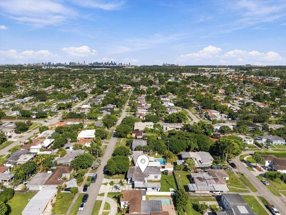 For Sale: $899,900 (4 beds, 3 baths, 1849 Square Feet)