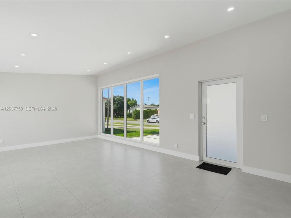 For Sale: $899,900 (4 beds, 3 baths, 1849 Square Feet)