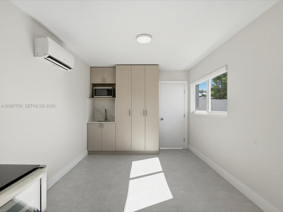 For Sale: $899,900 (4 beds, 3 baths, 1849 Square Feet)