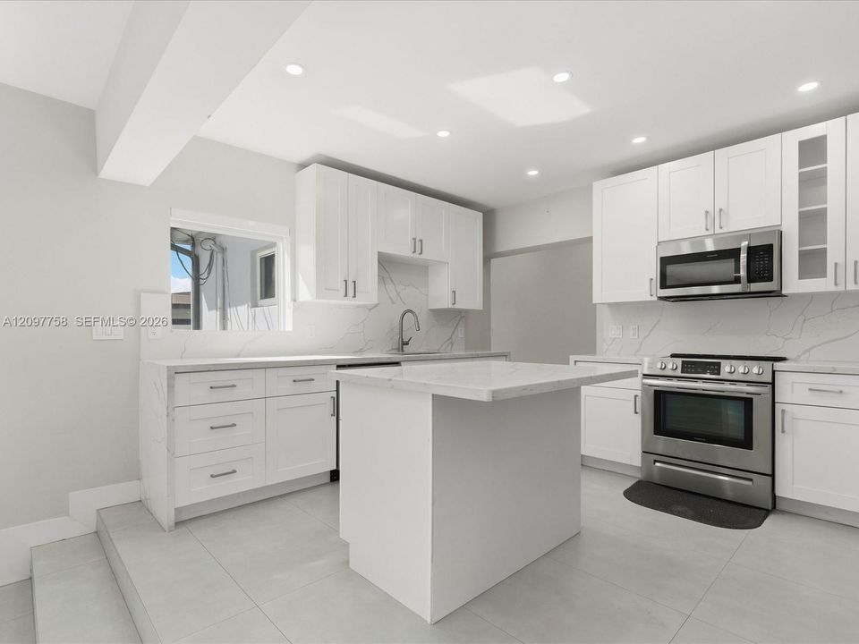 For Sale: $899,900 (4 beds, 3 baths, 1849 Square Feet)
