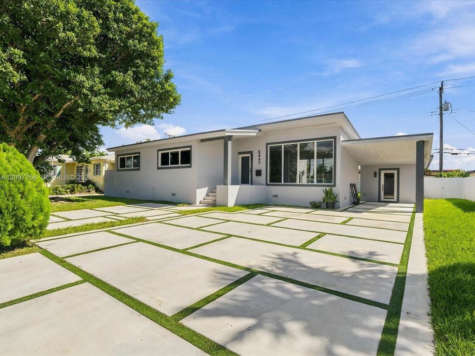 For Sale: $899,900 (4 beds, 3 baths, 1849 Square Feet)