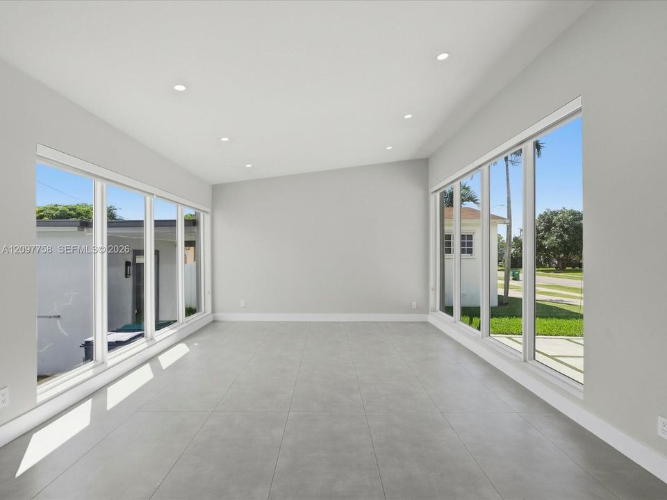 For Sale: $899,900 (4 beds, 3 baths, 1849 Square Feet)