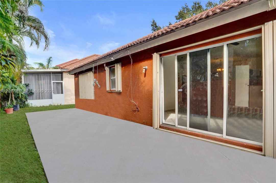 В аренду: $3,100 (3 спален, 2 ванн, 1576 Квадратных фут)