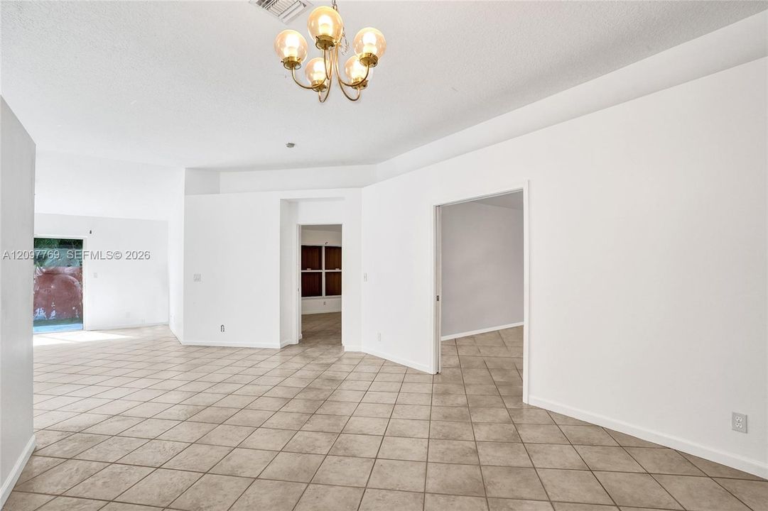 В аренду: $3,100 (3 спален, 2 ванн, 1576 Квадратных фут)