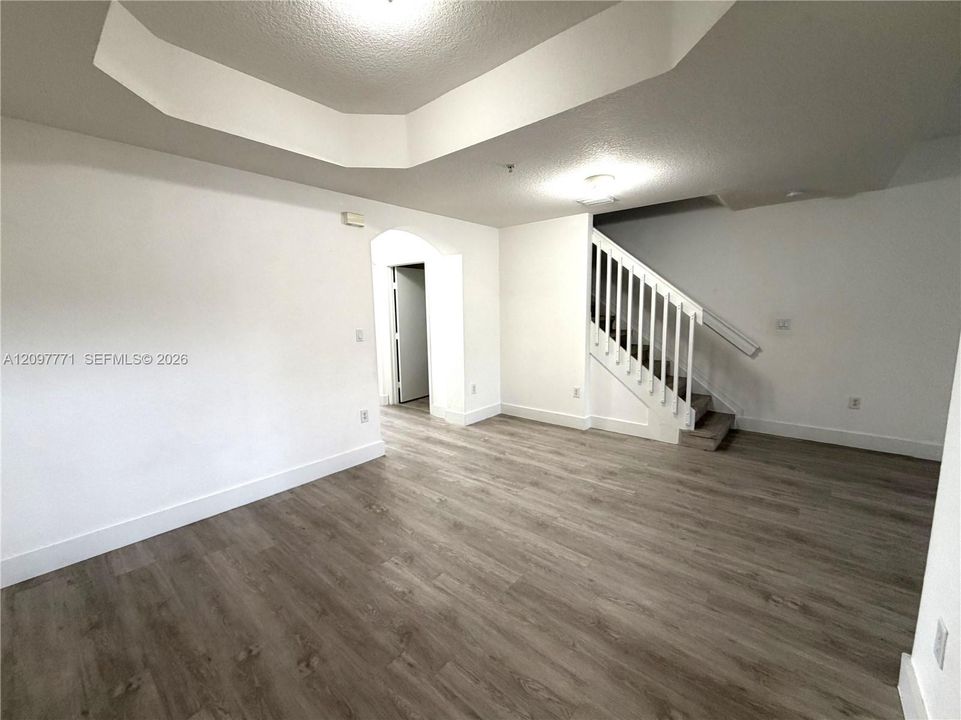 На продажу: $435,000 (3 спален, 2 ванн, 1613 Квадратных фут)