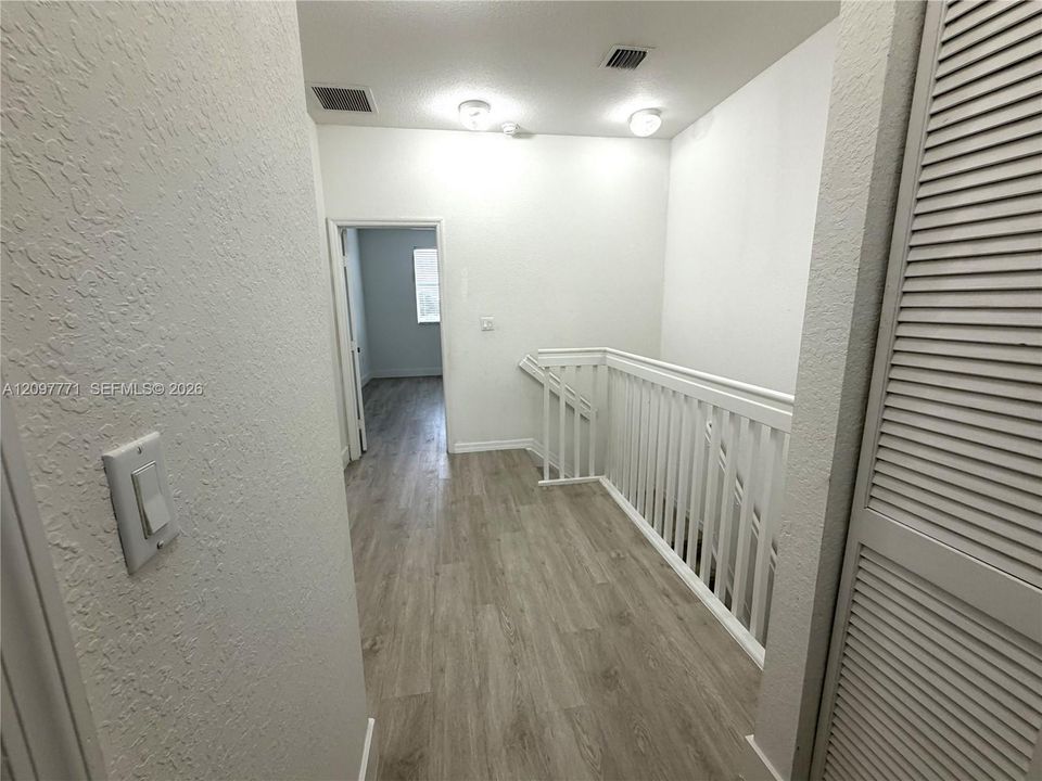 На продажу: $435,000 (3 спален, 2 ванн, 1613 Квадратных фут)