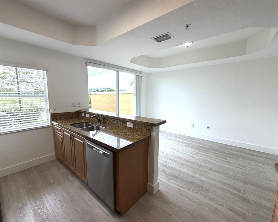 На продажу: $435,000 (3 спален, 2 ванн, 1613 Квадратных фут)