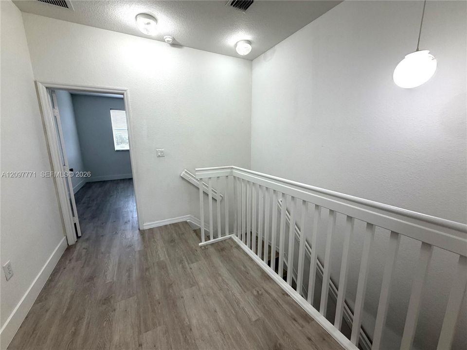 На продажу: $435,000 (3 спален, 2 ванн, 1613 Квадратных фут)
