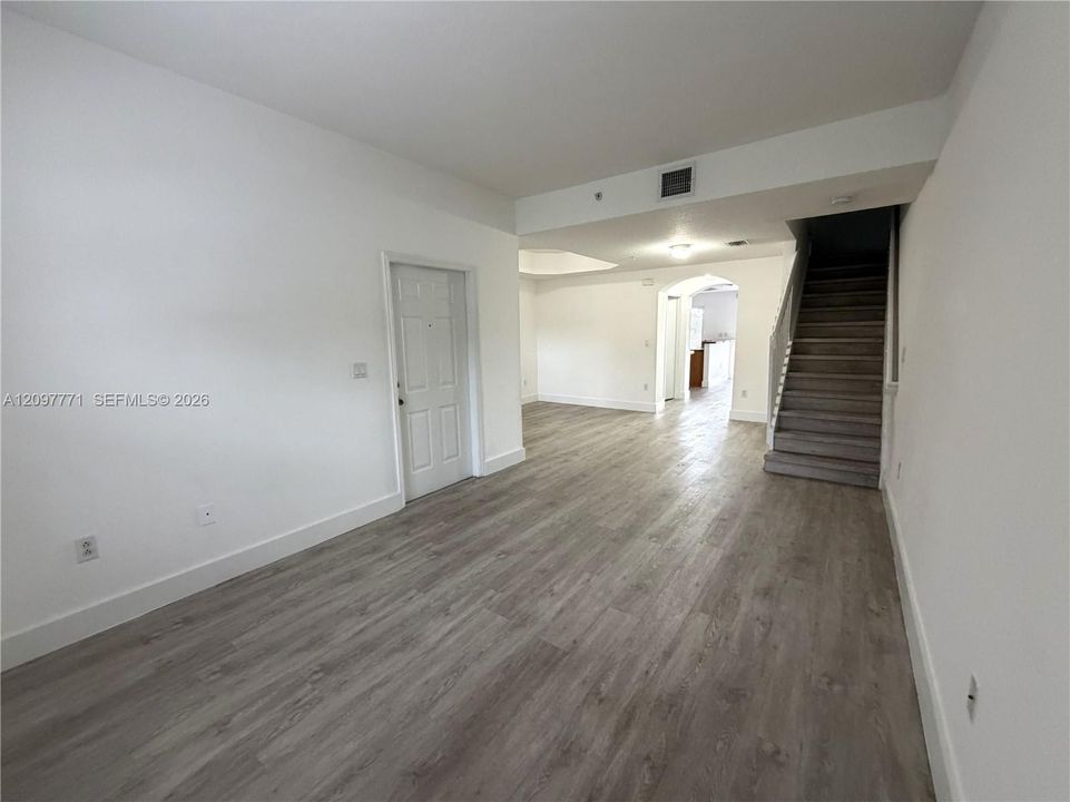 На продажу: $435,000 (3 спален, 2 ванн, 1613 Квадратных фут)