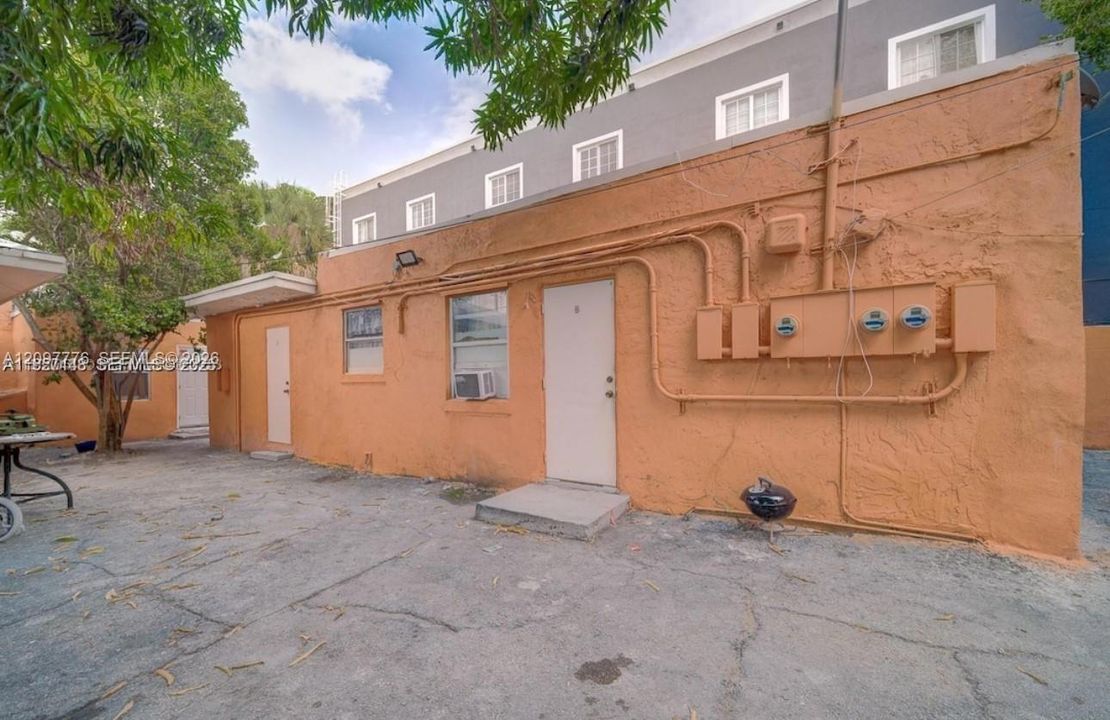 En Renta: $1,950 (2 camas, 1 baños, 4960 Pies cuadrados)