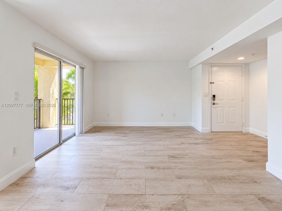 For Rent: $2,400 (2 beds, 2 baths, 1316 Square Feet)