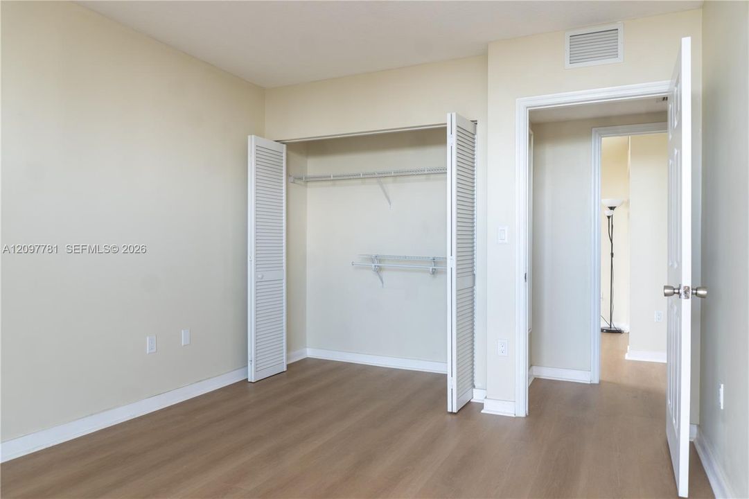 For Rent: $2,650 (2 beds, 2 baths, 891 Square Feet)