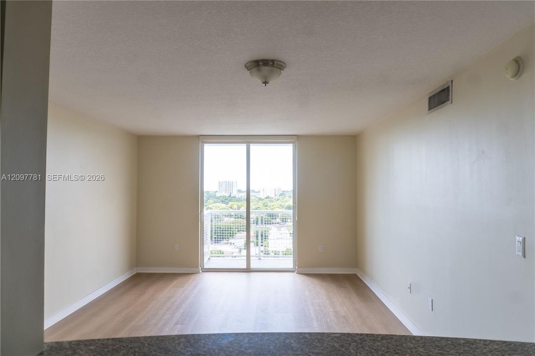 For Rent: $2,650 (2 beds, 2 baths, 891 Square Feet)