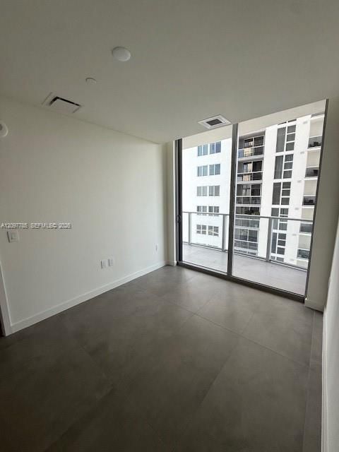 For Rent: $7,000 (2 beds, 2 baths, 1250 Square Feet)
