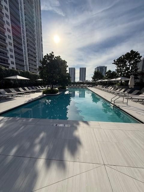 For Rent: $7,000 (2 beds, 2 baths, 1250 Square Feet)