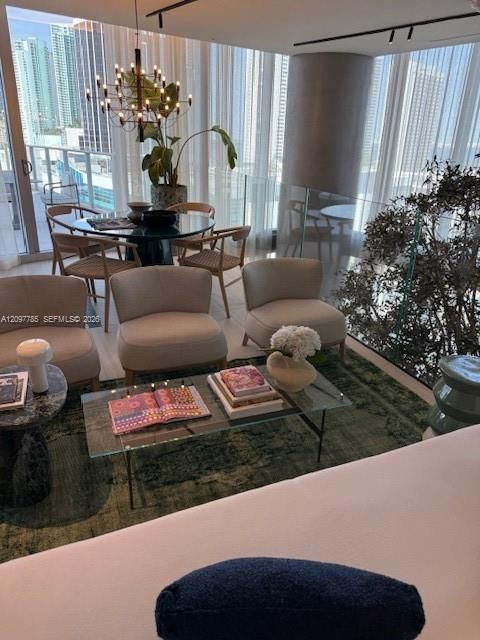 For Rent: $7,000 (2 beds, 2 baths, 1250 Square Feet)