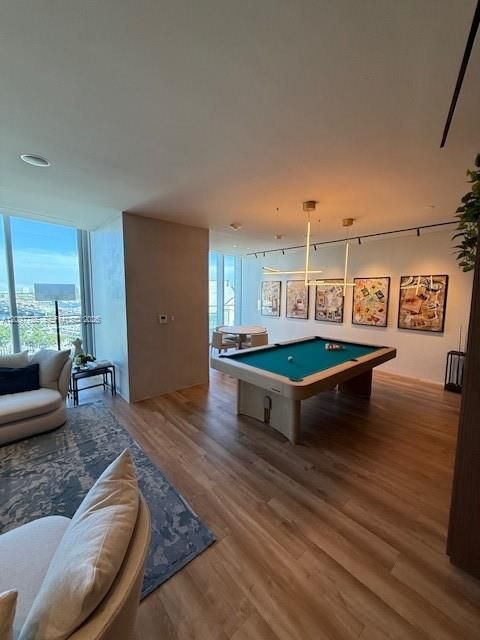 For Rent: $7,000 (2 beds, 2 baths, 1250 Square Feet)