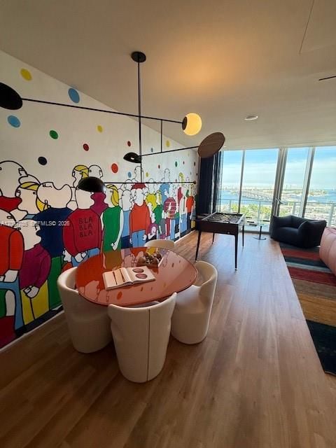 For Rent: $7,000 (2 beds, 2 baths, 1250 Square Feet)