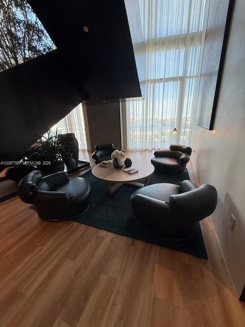 For Rent: $7,000 (2 beds, 2 baths, 1250 Square Feet)