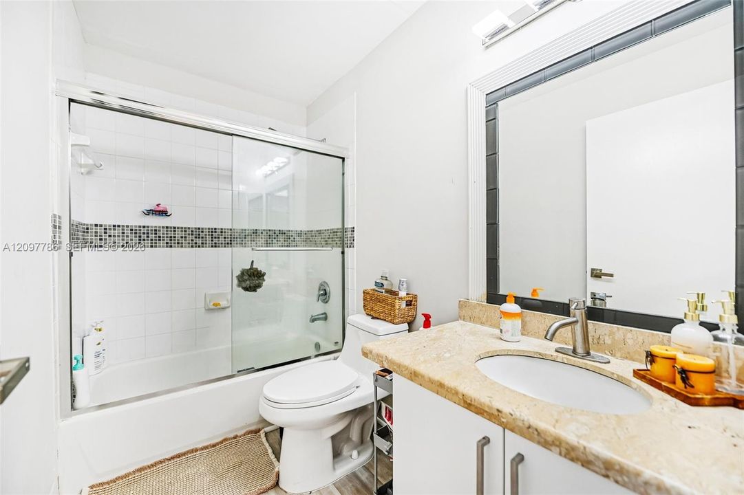 На продажу: $410,000 (3 спален, 2 ванн, 1120 Квадратных фут)
