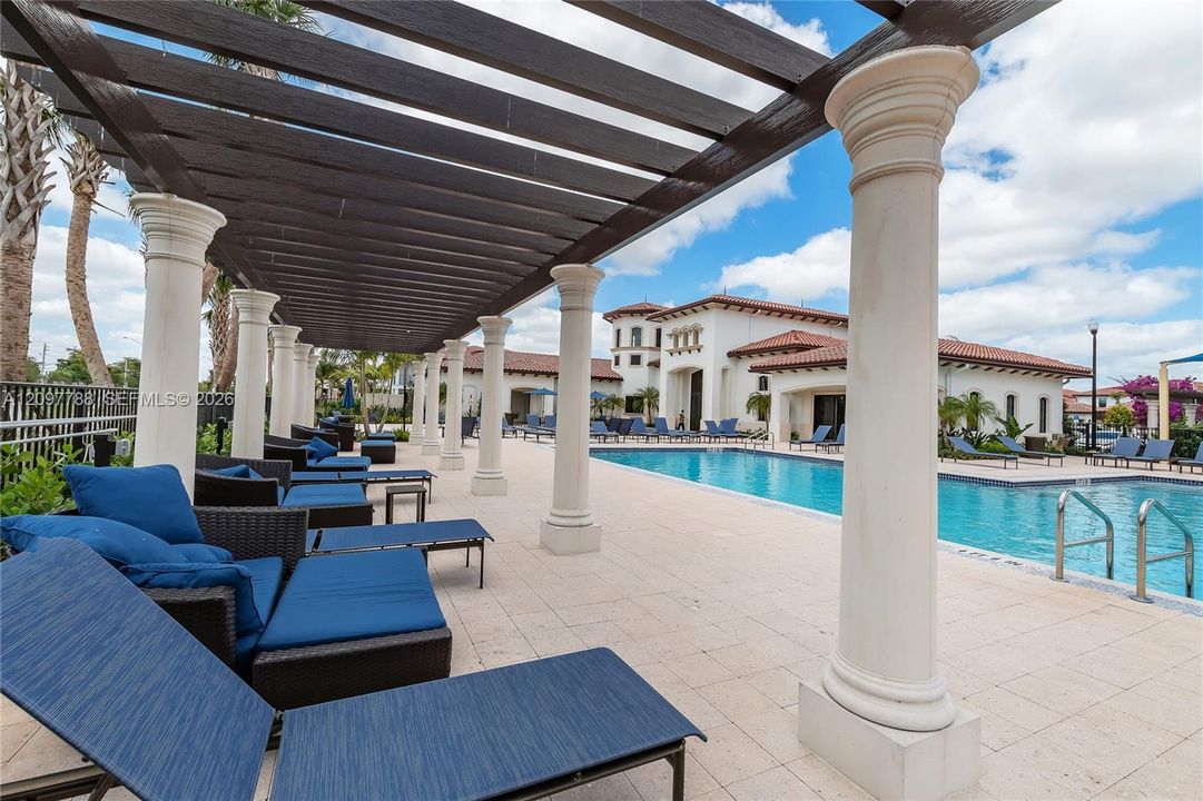 For Rent: $3,700 (3 beds, 3 baths, 1919 Square Feet)