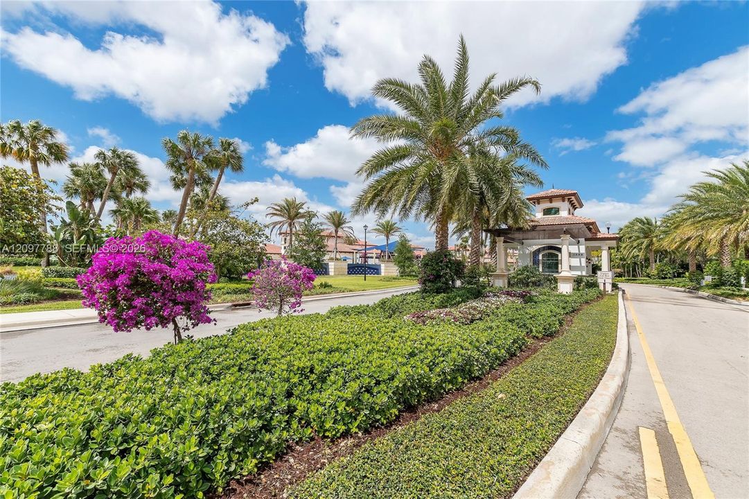 For Rent: $3,700 (3 beds, 3 baths, 1919 Square Feet)