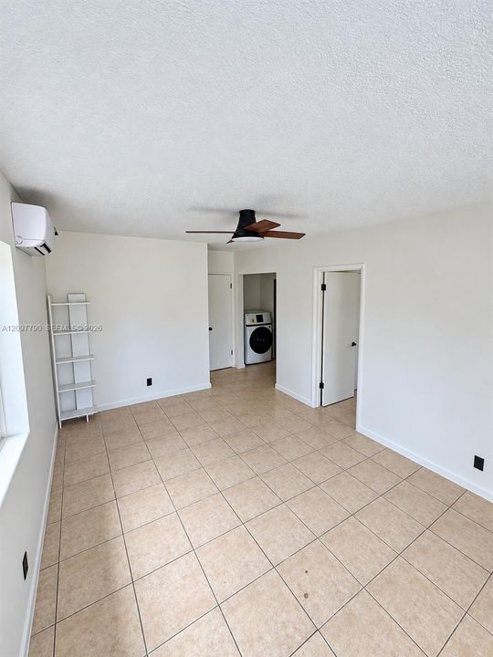 For Sale: $549,999 (2 beds, 2 baths, 1074 Square Feet)