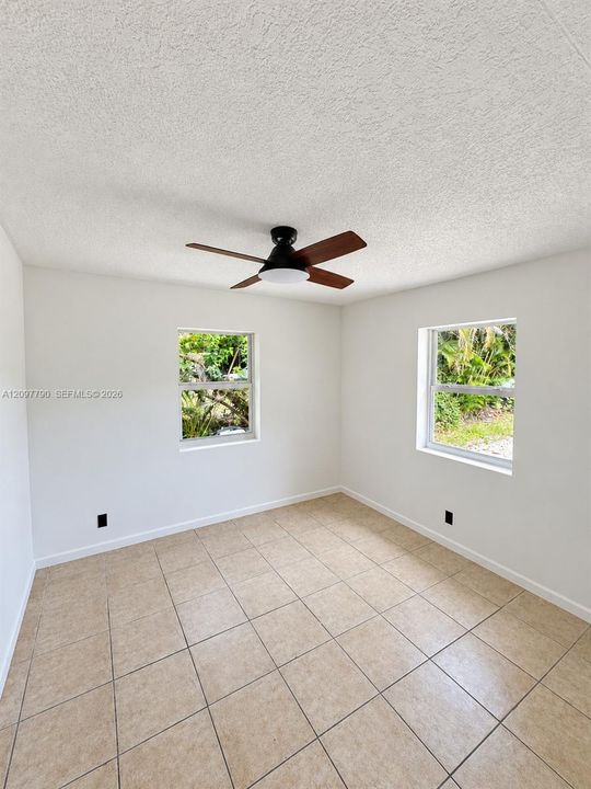 For Sale: $549,999 (2 beds, 2 baths, 1074 Square Feet)