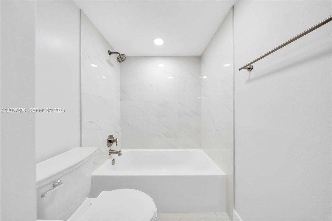 For Rent: $3,300 (3 beds, 2 baths, 1654 Square Feet)
