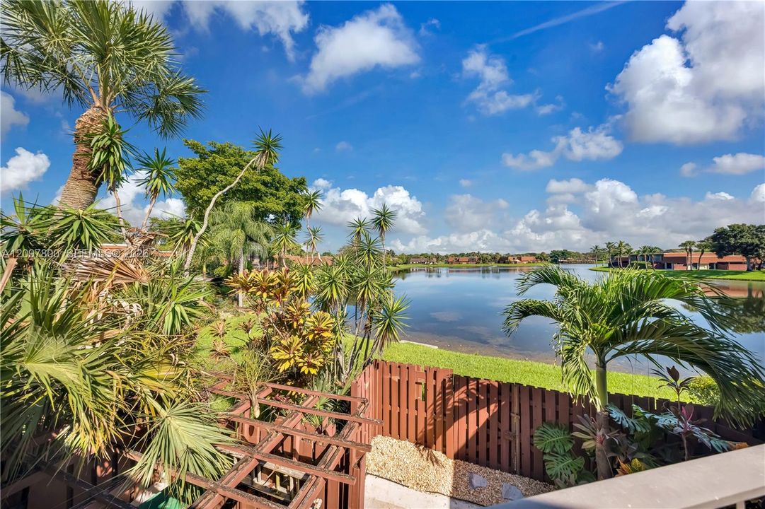 For Rent: $3,300 (3 beds, 2 baths, 1654 Square Feet)