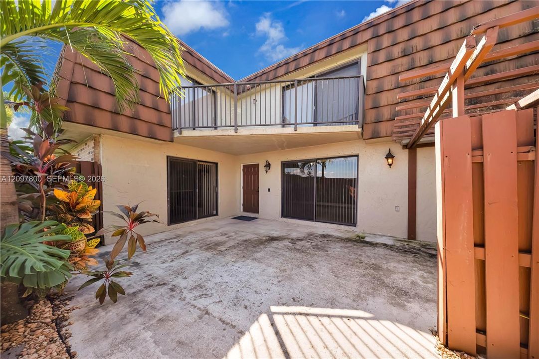 For Rent: $3,300 (3 beds, 2 baths, 1654 Square Feet)